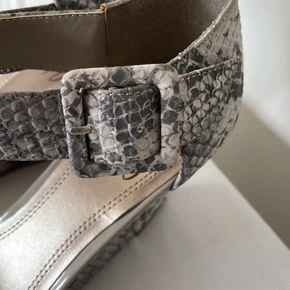 Impo Vantage Grey Snake Print Heel Upper Strap Wedge Open Toe Sandals Size 6.5 - Picture 6 of 15